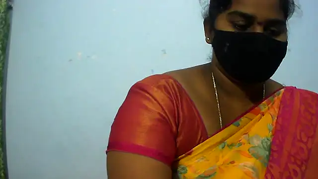Snapshot of telugu_indhu_0001 chatting on 10-02-25, 10:18 telugu indhu 0001 online show from 10-02-25, 10:18