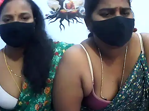 Snapshot of telugu_indhu_0001 chatting on 10-10-25, 07:31 telugu indhu 0001 online show from 10-10-25, 07:31