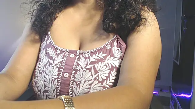 Snapshot of hot_menka chatting on 06-03-26, 08:57 hot menka online show from 06-03-26, 08:57