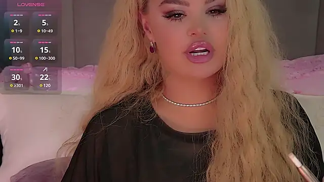 Snapshot of Marussia_luxury chatting on 02-05-25, 09:25 Marussia luxury online show from 02-05-25, 09:25