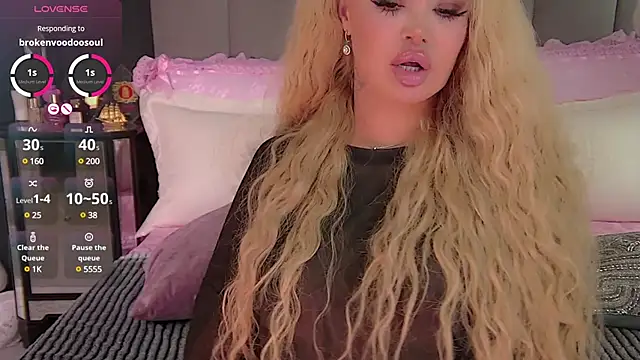 Snapshot of Marussia_luxury chatting on 01-29-25, 07:57 Marussia luxury online show from 01-29-25, 07:57