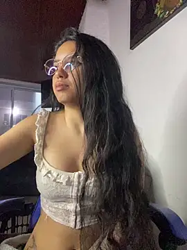 Rosita forever  online show from 11-30-25, 03:02