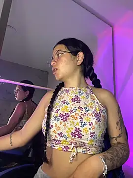 Rosita forever  online show from 04-13-26, 01:04