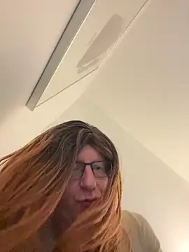 Valerie-4-U online show from 01-05-25, 03:02