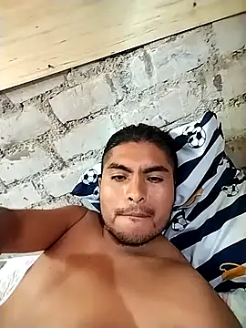 Snapshot of Crashsolitario chatting on 04-10-26, 03:52 Crashsolitario online show from 04-10-26, 03:52