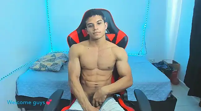 oliver thompsson7 online show from 02-06-25, 08:13