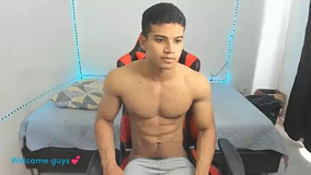 oliver thompsson7 online show from 10-26-25, 03:23