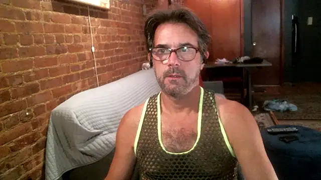 Snapshot of Johnny_Bottoms chatting on 09-28-25, 01:40 Johnny Bottoms online show from 09-28-25, 01:40