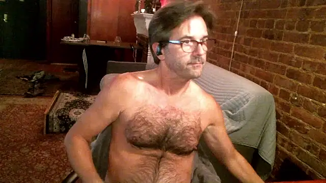 Snapshot of Johnny_Bottoms chatting on 10-13-25, 10:54 Johnny Bottoms online show from 10-13-25, 10:54