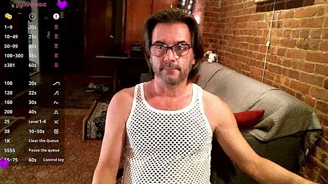Snapshot of Johnny_Bottoms chatting on 01-14-25, 11:05 Johnny Bottoms online show from 01-14-25, 11:05