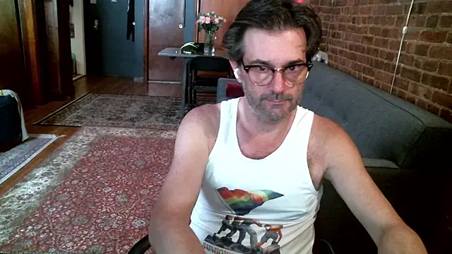 Snapshot of Johnny_Bottoms chatting on 05-16-26, 07:24 Johnny Bottoms online show from 05-16-26, 07:24