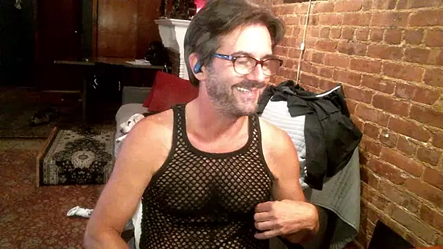Snapshot of Johnny_Bottoms chatting on 10-01-25, 11:08 Johnny Bottoms online show from 10-01-25, 11:08