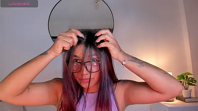 martina roldam online show from 02-25-25, 08:36