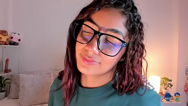 martina roldam online show from 03-18-25, 03:45