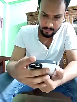 Snapshot of GildanK18 chatting on 03-11-25, 05:02 GildanK18 online show from 03-11-25, 05:02