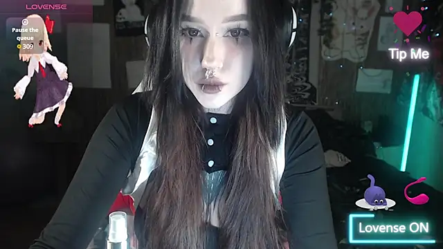 Snapshot of chloe_crystall_killer chatting on 04-25-26, 05:21 chloe crystall killer online show from 04-25-26, 05:21