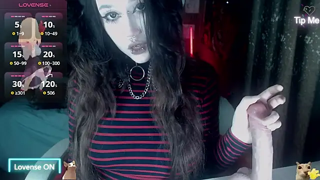 Snapshot of chloe_crystall_killer chatting on 06-10-26, 03:13 chloe crystall killer online show from 06-10-26, 03:13