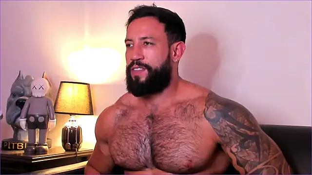 BradLeon  online show from 11-24-25, 06:41