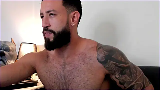 Snapshot of BradLeon_ chatting on 09-22-25, 02:56 BradLeon online show from 09-22-25, 02:56