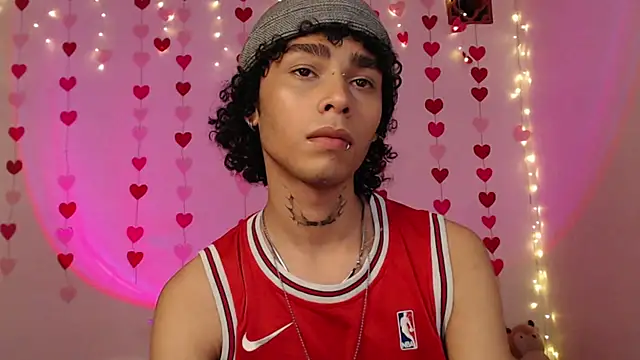 Snapshot of seven7xis chatting on 02-10-25, 04:52 seven7xis online show from 02-10-25, 04:52