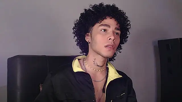 Snapshot of seven7xis chatting on 01-24-25, 07:08 seven7xis online show from 01-24-25, 07:08