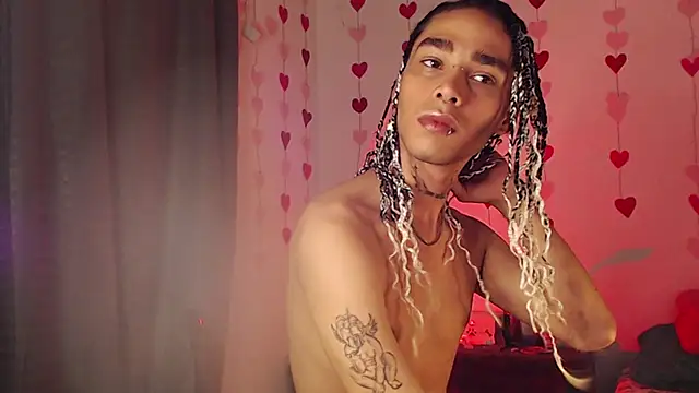 Snapshot of seven7xis chatting on 02-23-25, 05:12 seven7xis online show from 02-23-25, 05:12