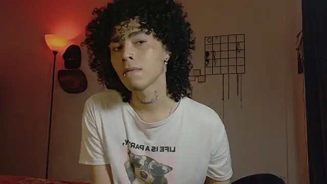 Snapshot of seven7xis chatting on 02-21-26, 02:02 seven7xis online show from 02-21-26, 02:02