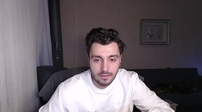 handsomeee04 online show from 03-18-25, 02:18