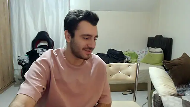 handsomeee04 online show from 10-31-25, 08:05