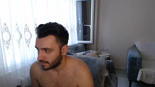 Snapshot of handsomeee04 chatting on 06-23-26, 03:26 handsomeee04 online show from 06-23-26, 03:26