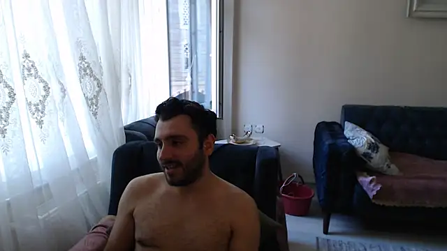 Snapshot of handsomeee04 chatting on 06-04-26, 05:56 handsomeee04 online show from 06-04-26, 05:56