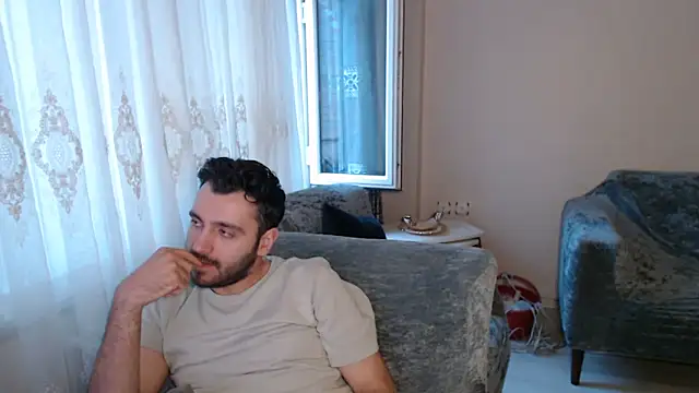 Snapshot of handsomeee04 chatting on 05-22-26, 03:15 handsomeee04 online show from 05-22-26, 03:15