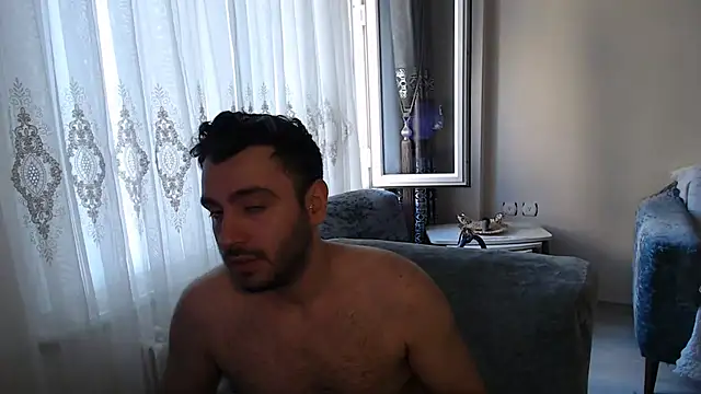 Snapshot of handsomeee04 chatting on 06-29-26, 04:39 handsomeee04 online show from 06-29-26, 04:39