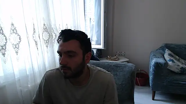 Snapshot of handsomeee04 chatting on 05-21-26, 12:46 handsomeee04 online show from 05-21-26, 12:46