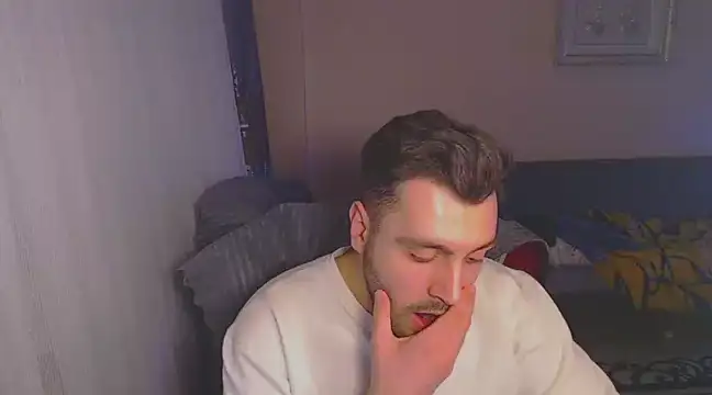 handsomeee04 online show from 02-26-25, 07:42