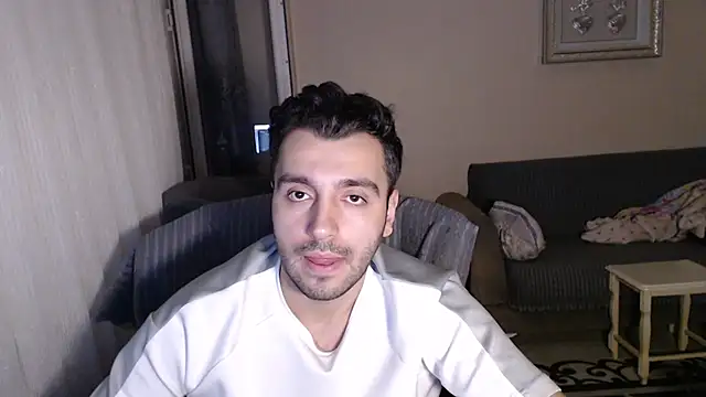 handsomeee04 online show from 09-30-25, 01:00