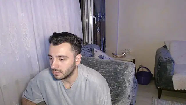 Snapshot of handsomeee04 chatting on 06-17-26, 10:19 handsomeee04 online show from 06-17-26, 10:19