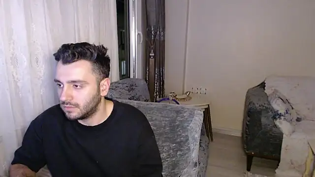 Snapshot of handsomeee04 chatting on 06-20-26, 07:52 handsomeee04 online show from 06-20-26, 07:52