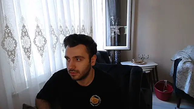 Snapshot of handsomeee04 chatting on 05-27-26, 03:25 handsomeee04 online show from 05-27-26, 03:25
