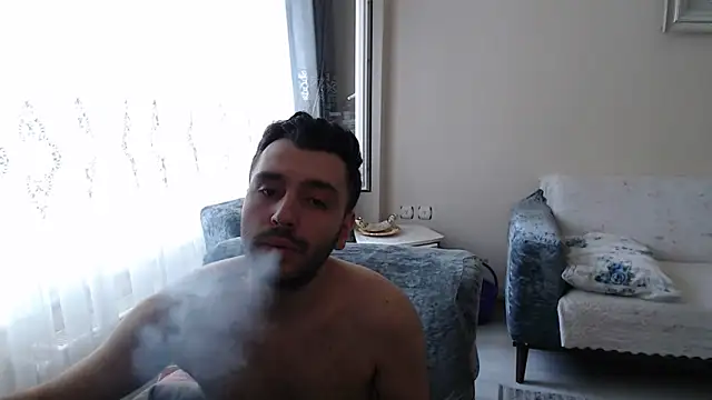 Snapshot of handsomeee04 chatting on 06-18-26, 12:21 handsomeee04 online show from 06-18-26, 12:21