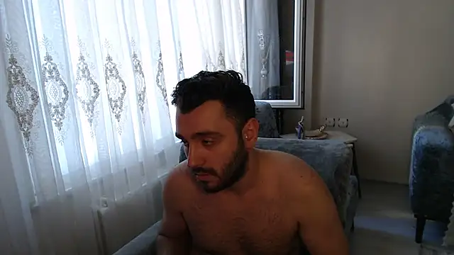 Snapshot of handsomeee04 chatting on 06-24-26, 04:27 handsomeee04 online show from 06-24-26, 04:27