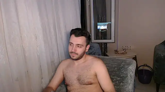 Snapshot of handsomeee04 chatting on 07-01-26, 10:21 handsomeee04 online show from 07-01-26, 10:21