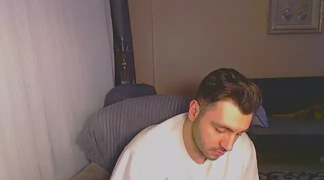handsomeee04 online show from 02-28-25, 09:55