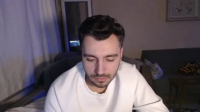 handsomeee04 online show from 11-03-25, 09:29