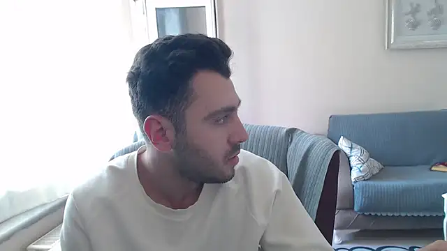 handsomeee04 online show from 11-09-25, 11:25