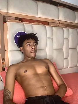 Snapshot of Boy_cock18 chatting on 09-11-25, 03:56 Boy cock18 online show from 09-11-25, 03:56