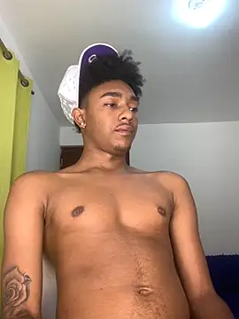 Snapshot of Boy_cock18 chatting on 10-19-25, 06:43 Boy cock18 online show from 10-19-25, 06:43