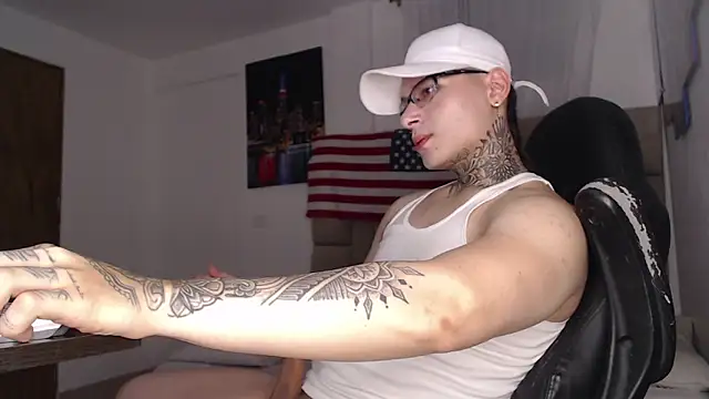 DennisWalkerr online show from 02-05-25, 02:08