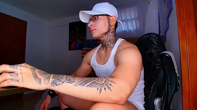 DennisWalkerr online show from 10-22-25, 09:24