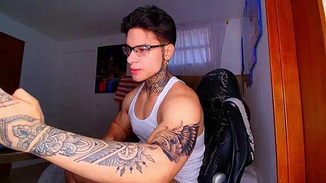 DennisWalkerr online show from 11-28-25, 10:10